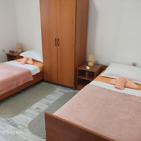Apartmani Lana Шибеник Экстерьер фото