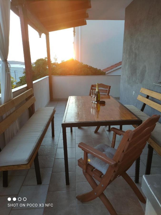 Apartmani Lana Шибеник Экстерьер фото